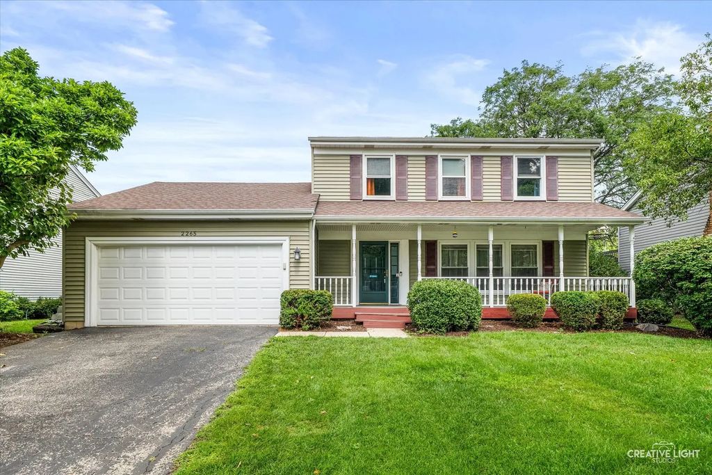 2265 Woodland Circle, Naperville