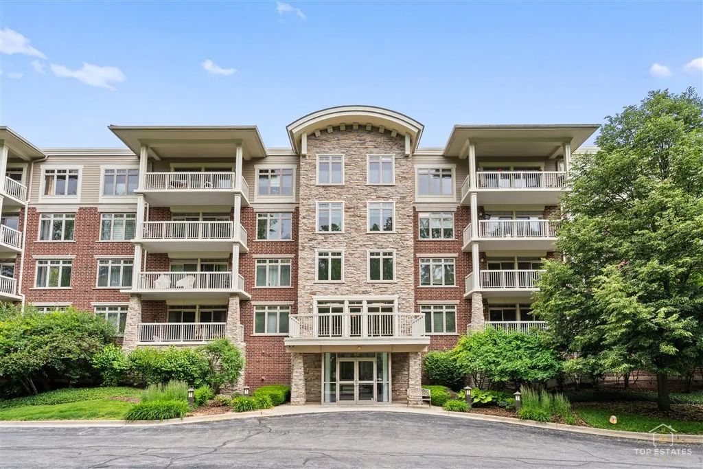 425 Benjamin Drive 205, Vernon Hills