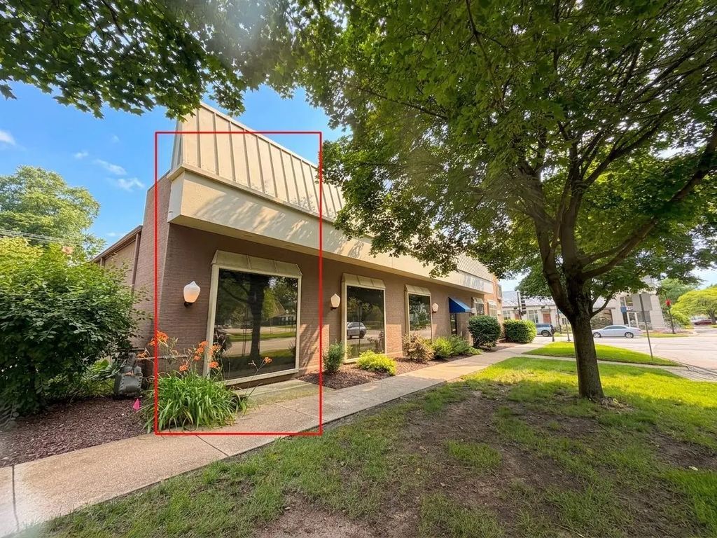 9 Anderson Boulevard 102c, Geneva