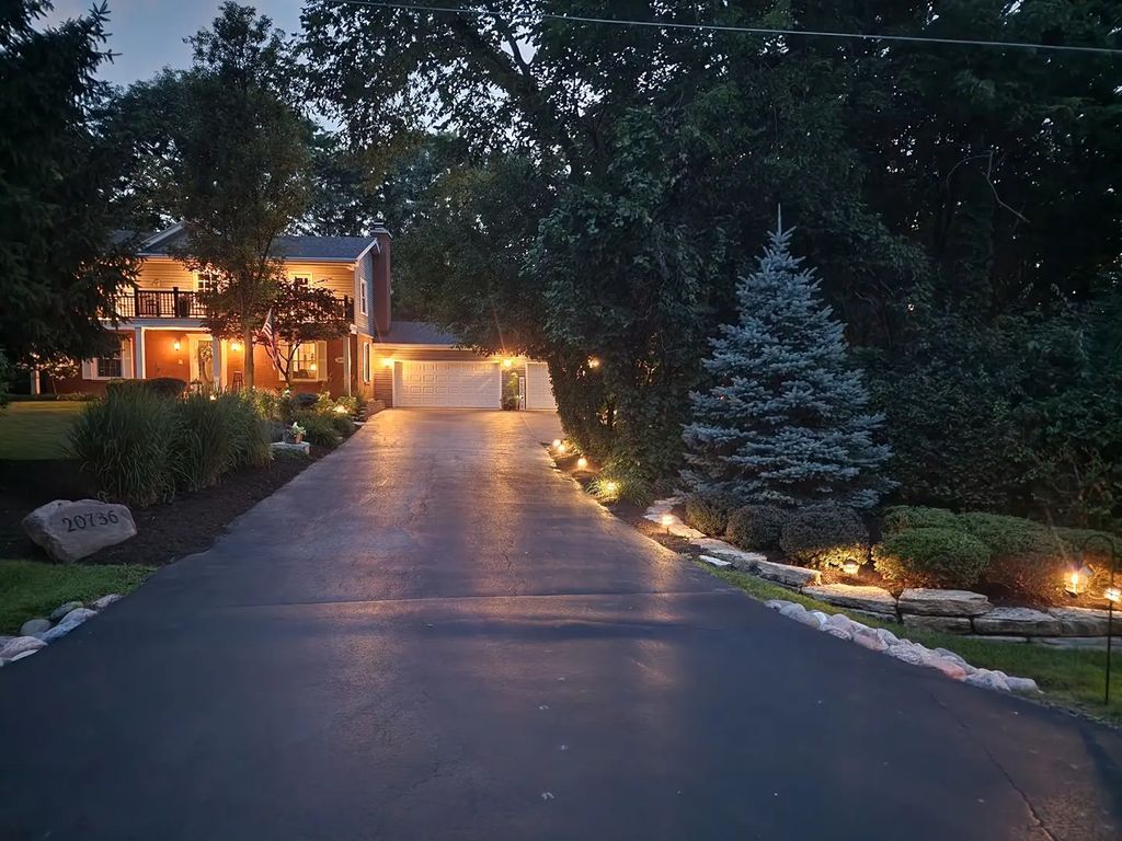 20736 Briarwood Lane, Mokena