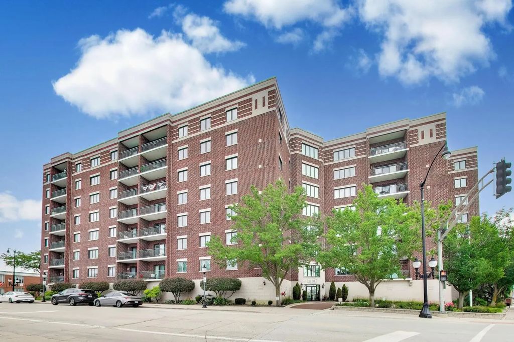 201 N Vail Avenue 409, Arlington Heights