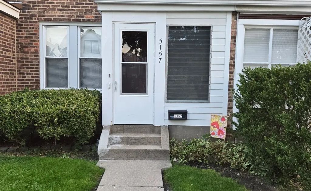 5157 W Ainslie Street, Chicago