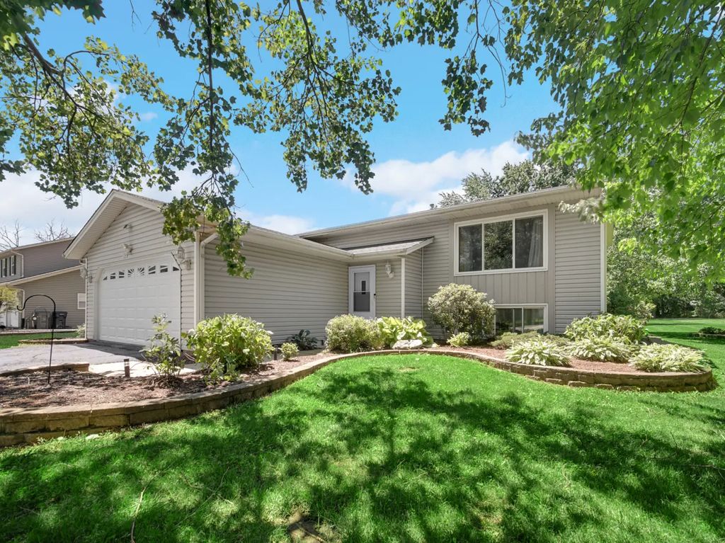180 S Belmont Avenue, Elgin