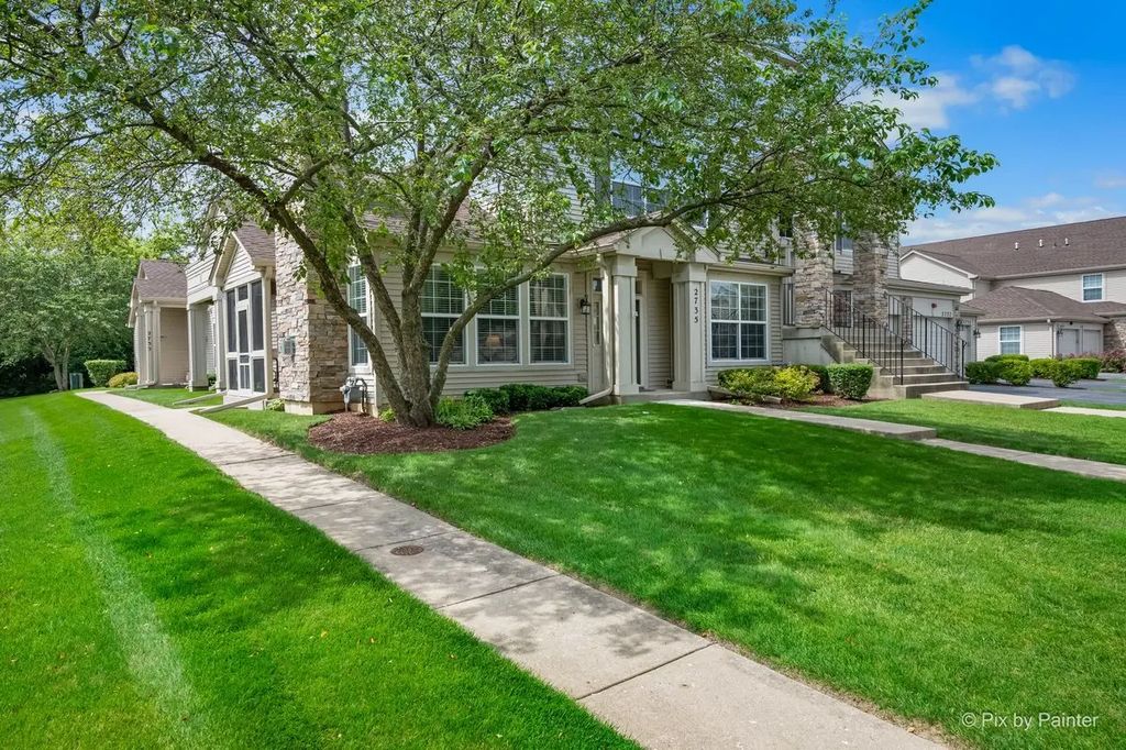 2735 Acorn Court, West Dundee, 60118