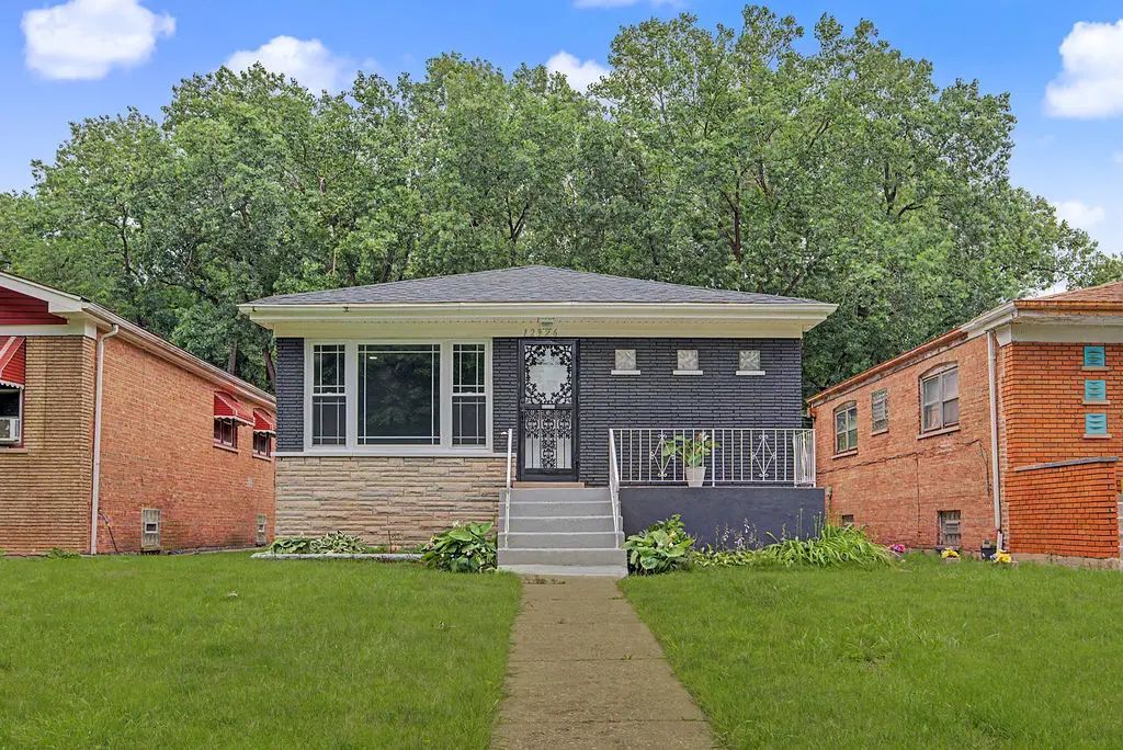 12326 S Indiana Avenue, Chicago