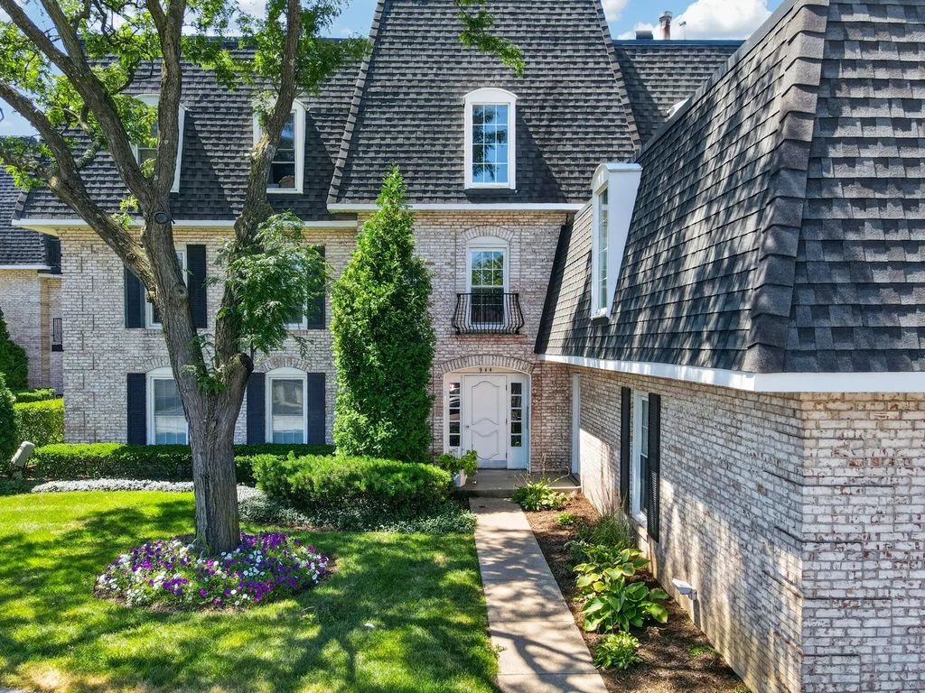 944 N Northwest Highway 307, Park Ridge