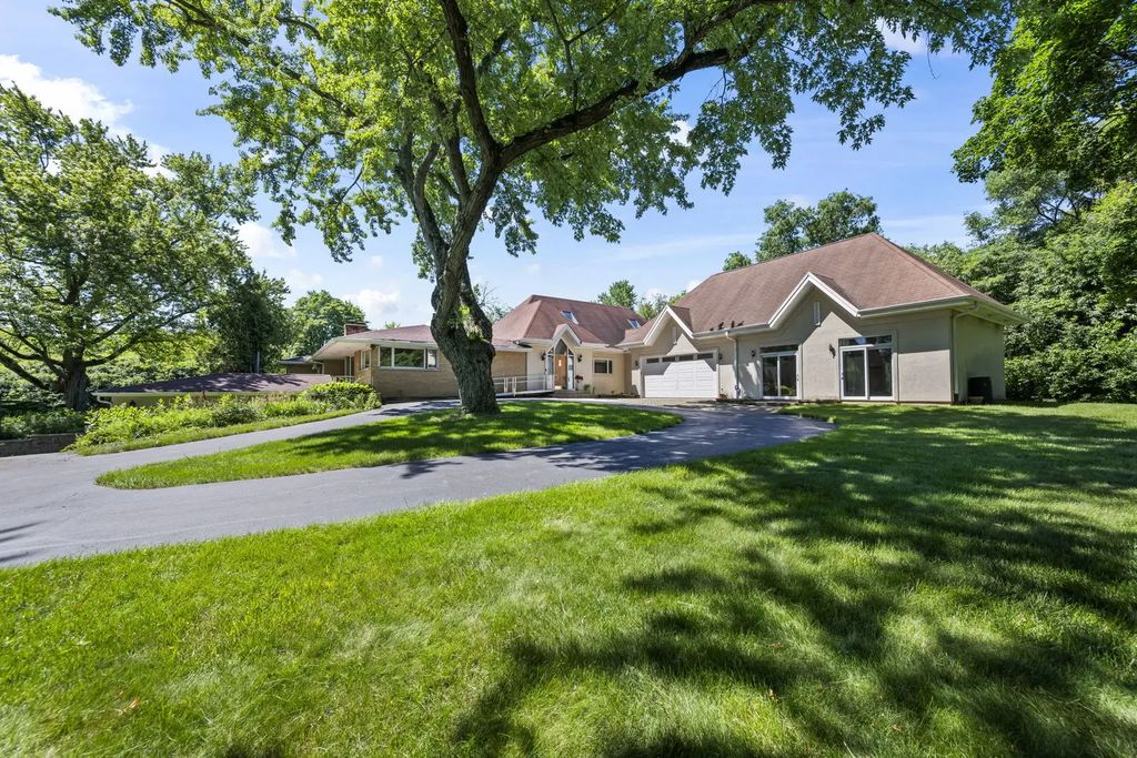 26347 W Il Route 22, Barrington