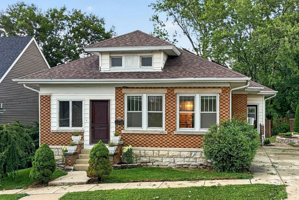 427 Grant Street, Lemont