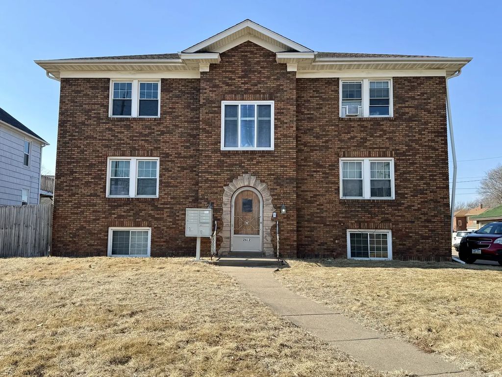 2612 N Harrison Street, Davenport