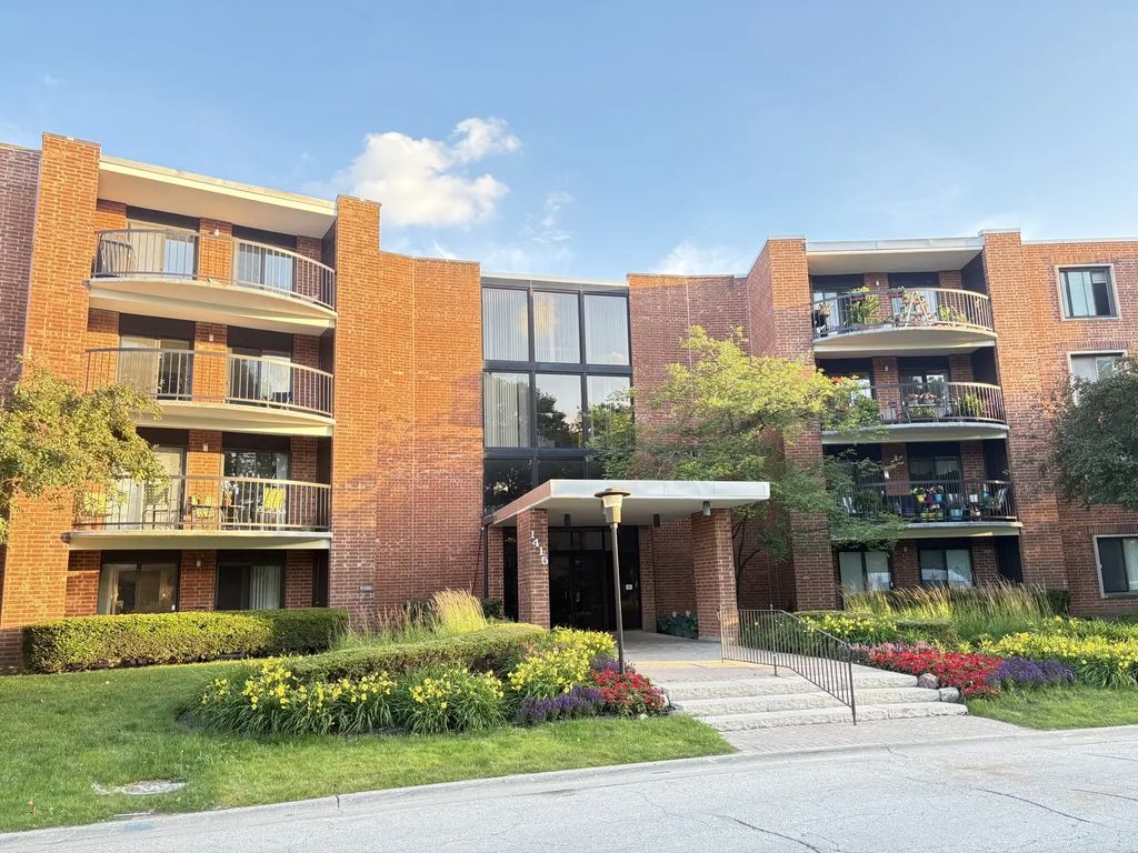 1415 E Central Road 203a, Arlington Heights