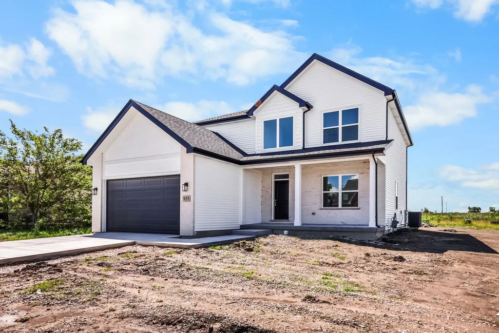 933 Covey Lane, Coal City