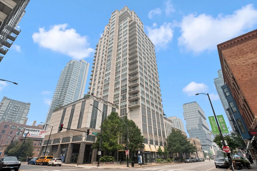 200 W Grand Avenue 804, Chicago, 60654