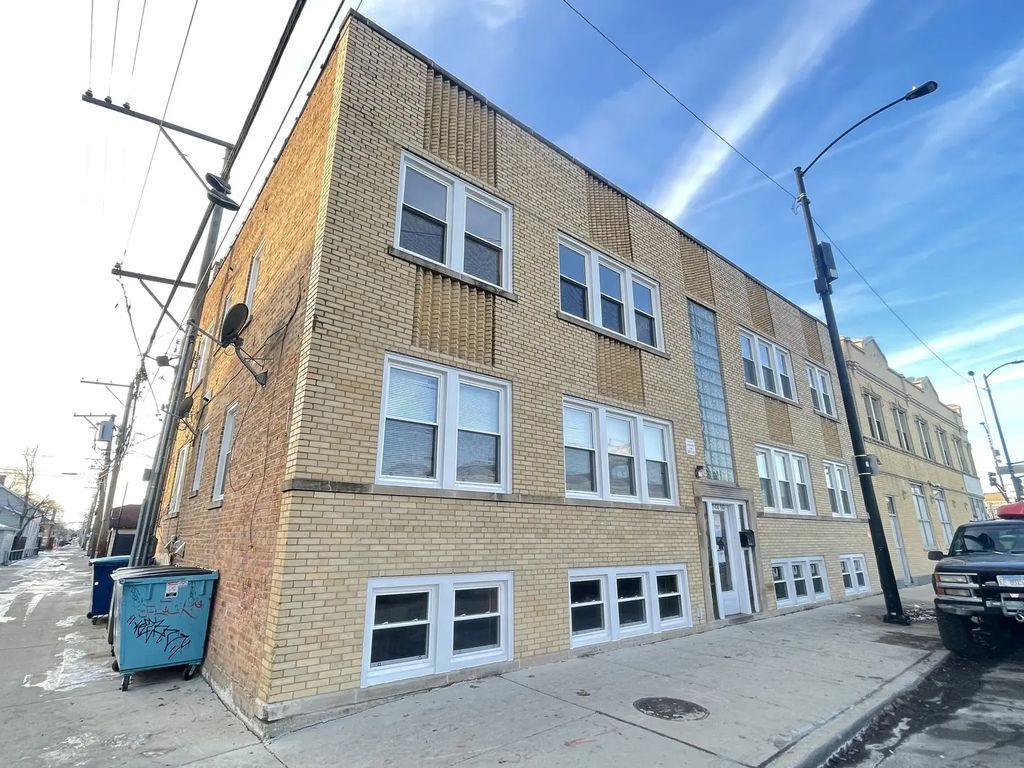 2748 N Austin Avenue, Chicago, 60639
