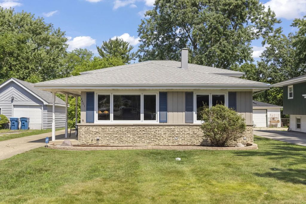 4401 Florence Avenue, Downers Grove