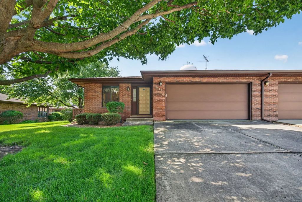 914 Shagbark Road, New Lenox