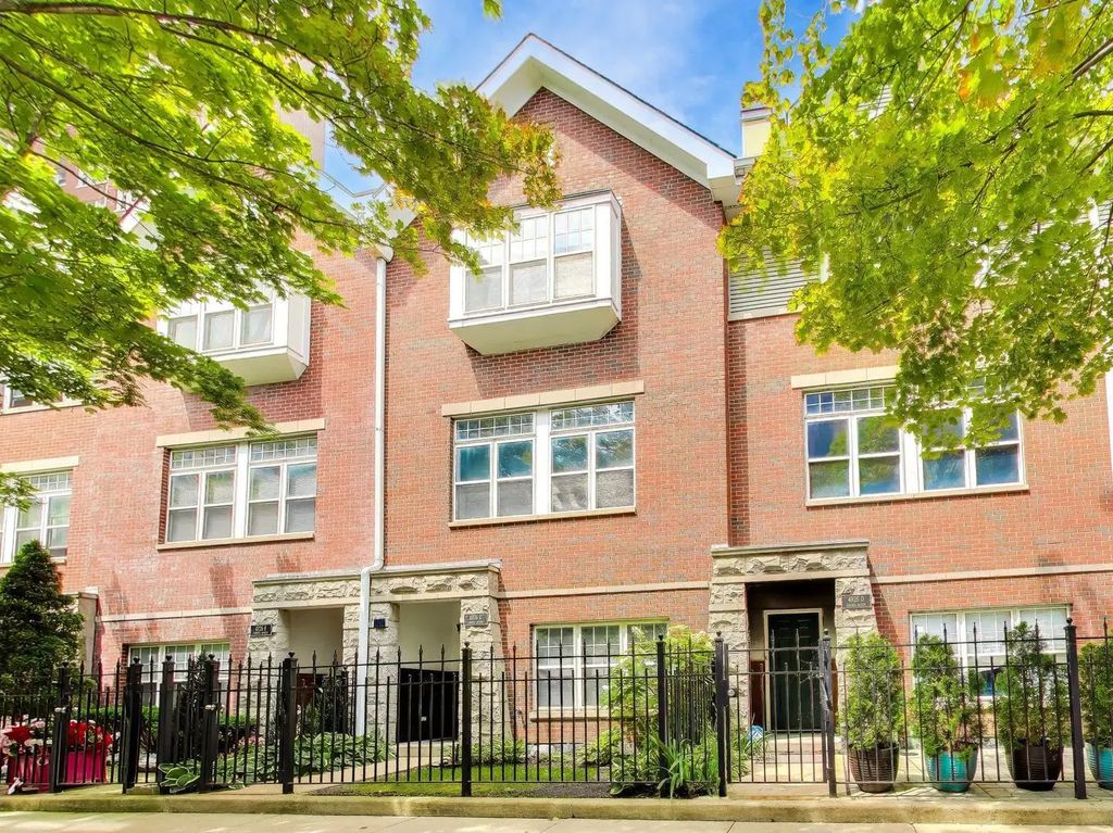4926 S Cornell Avenue E, Chicago, 60615