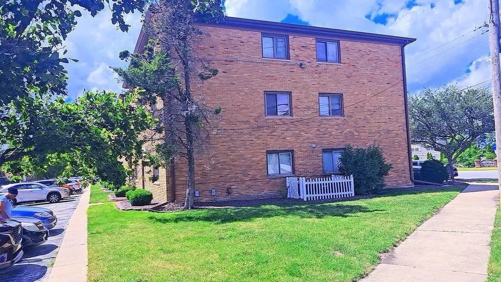1881 Michigan City Rd 3e, Calumet City