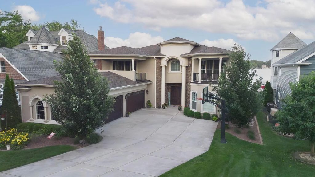 13941 Lakeview Point Road, Cedar Lake