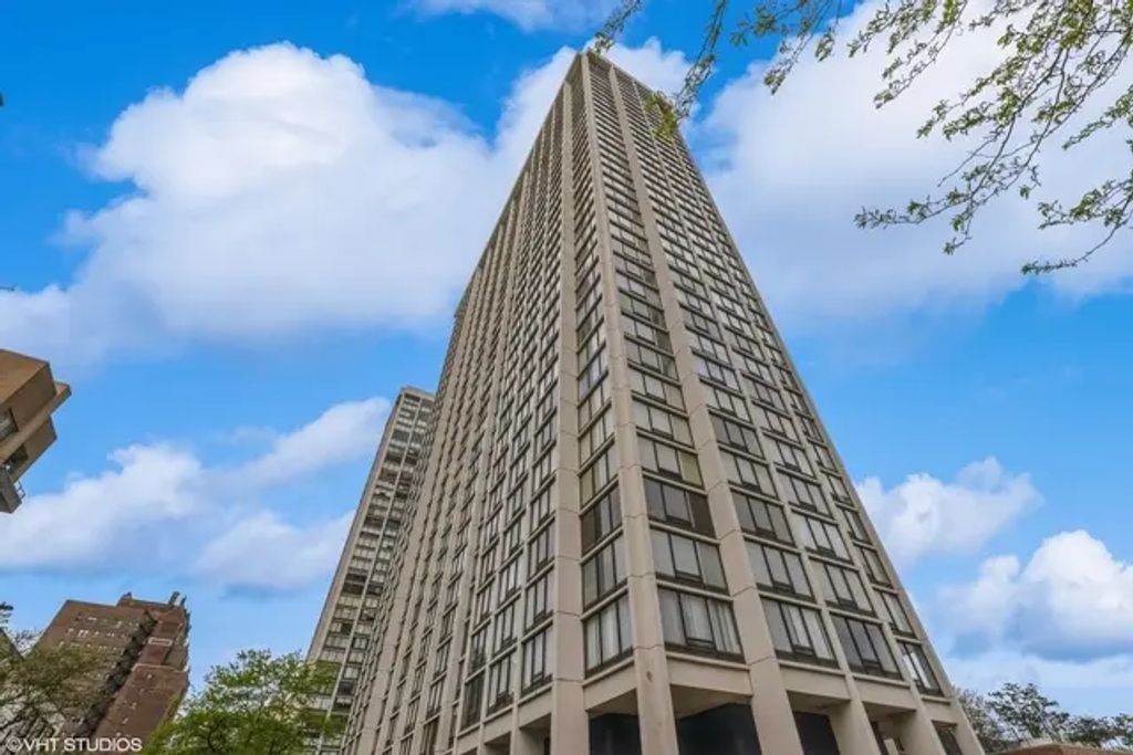 5445 N Sheridan Road 2707, Chicago, 60640