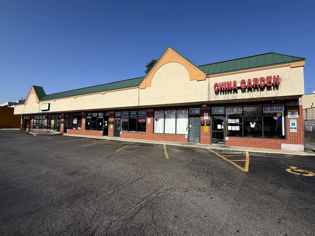 316 N Geneesee Street 304-318, Waukegan