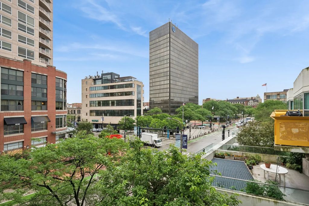 1580 Sherman Avenue 405, Evanston