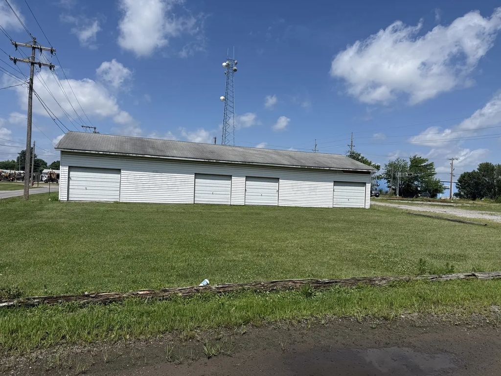 305 N Carbon Street, Marion