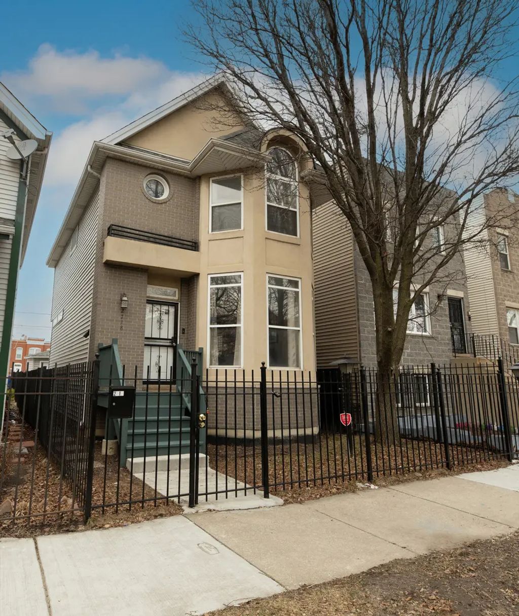 2718 W Washington Boulevard, Chicago, 60612