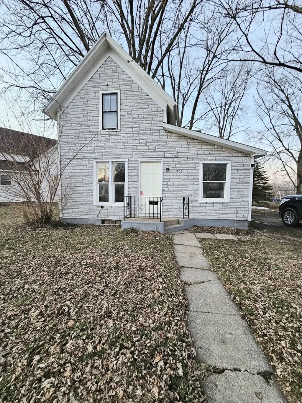 706 W 2nd Street, Rock Falls