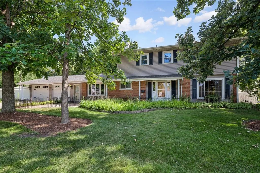 705 Northview Lane, Hoffman Estates