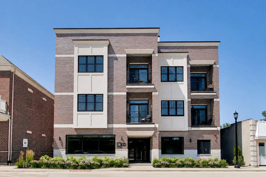 514 Hillgrove Avenue 303, Western Springs, 60558