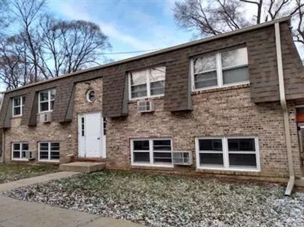 3301 Colgate Avenue 3301, Zion
