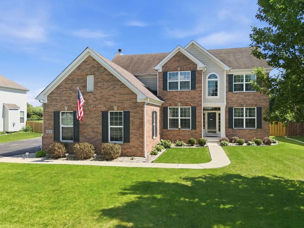 2457 Bryn Mawr Lane, Crystal Lake