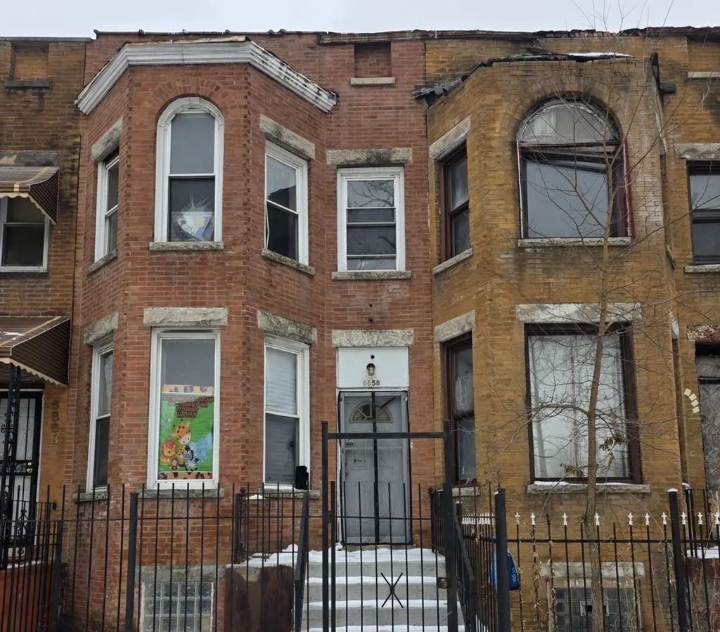 6858 S Calumet Avenue, Chicago, 60637