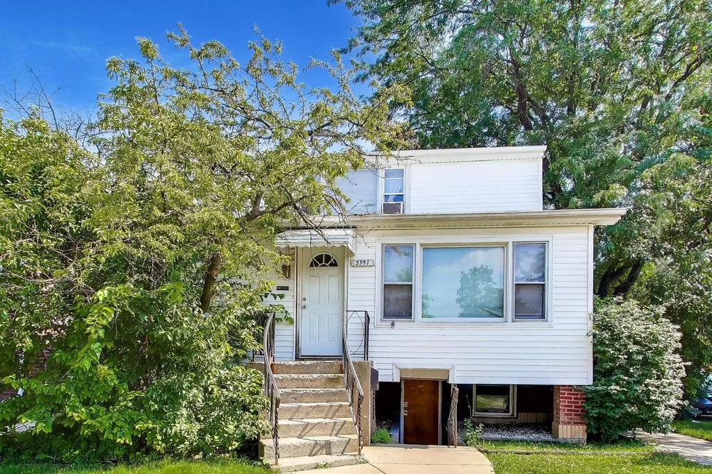 5357 W Waveland Avenue, Chicago, 60641