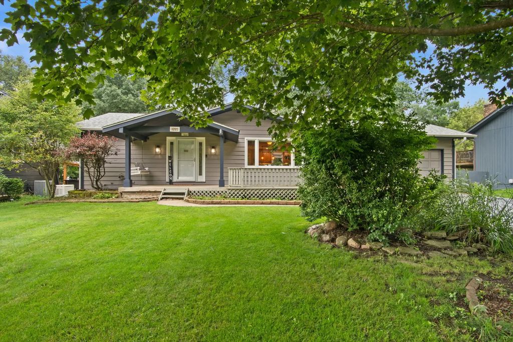 1225 Winaki Trail, Algonquin