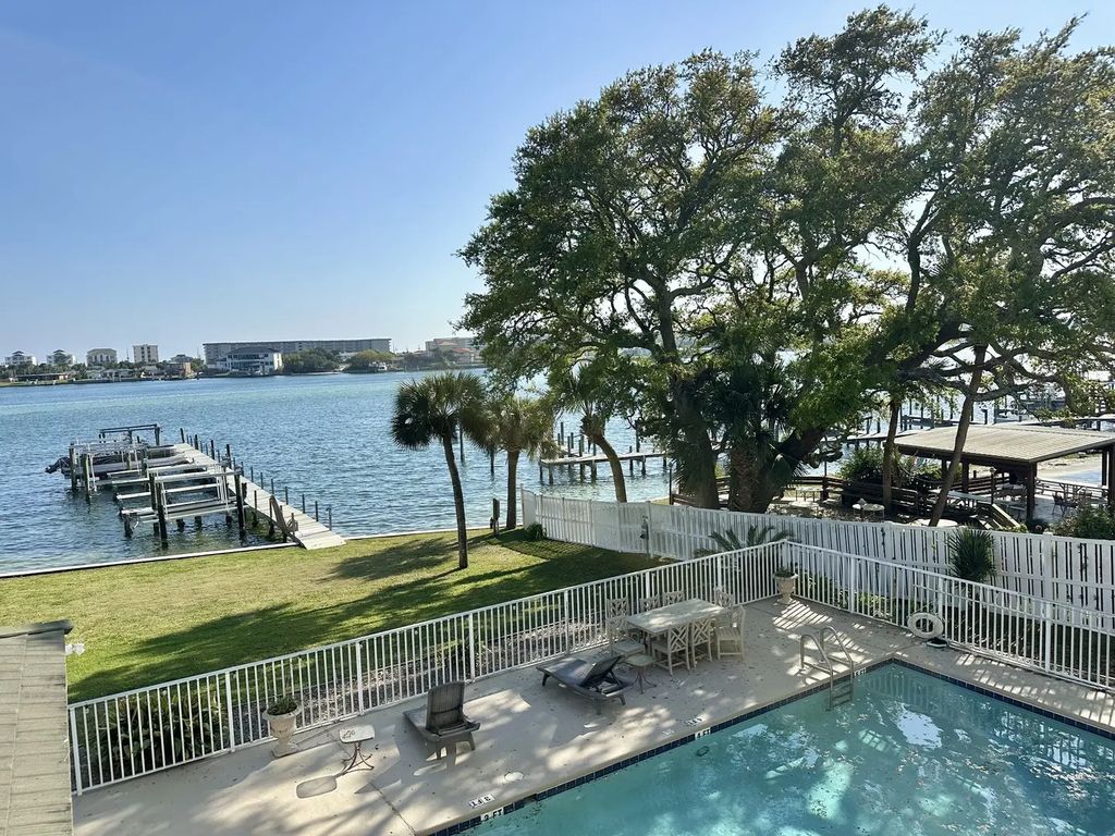 105 Brooks Street 3, Fort Walton Beach