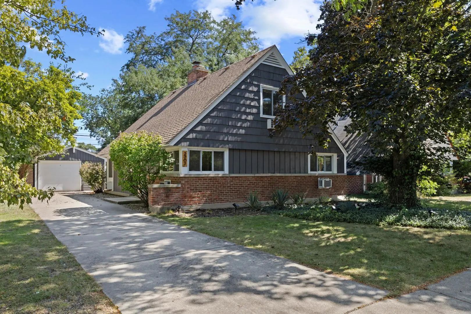 Photo of Listing #12693326