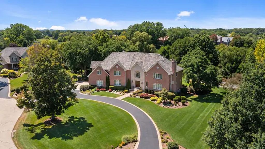 28063 Gray Barn Lane, Lake Barrington