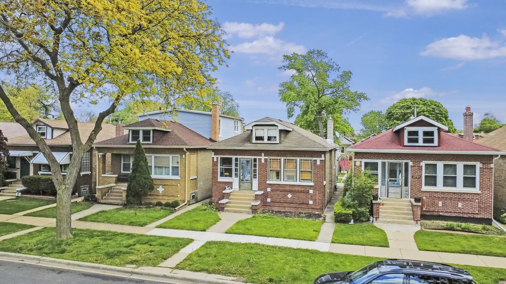 2719 Euclid Avenue, Berwyn
