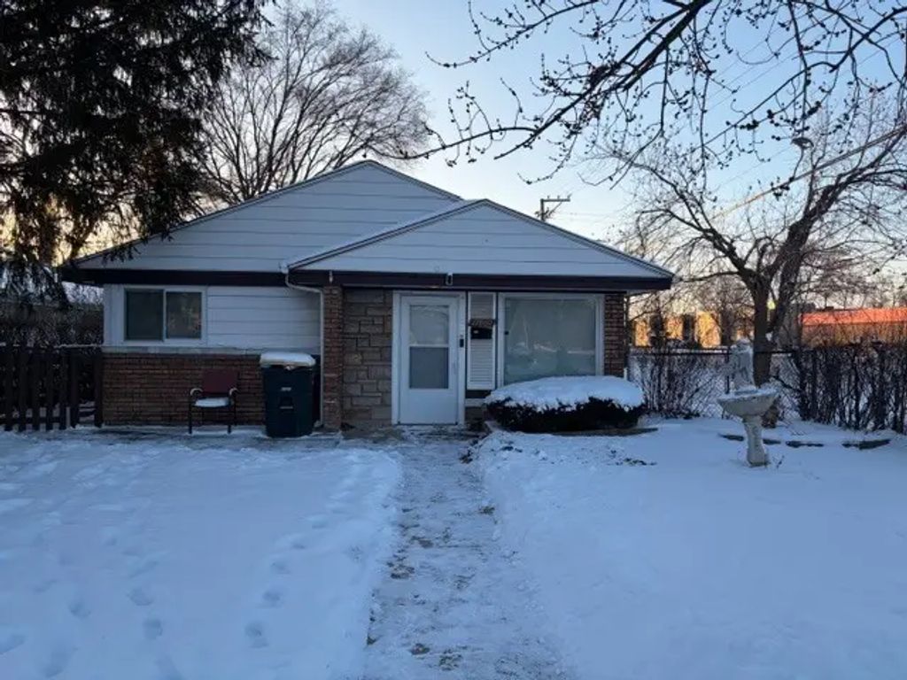 17002 Lorenz Avenue, Lansing
