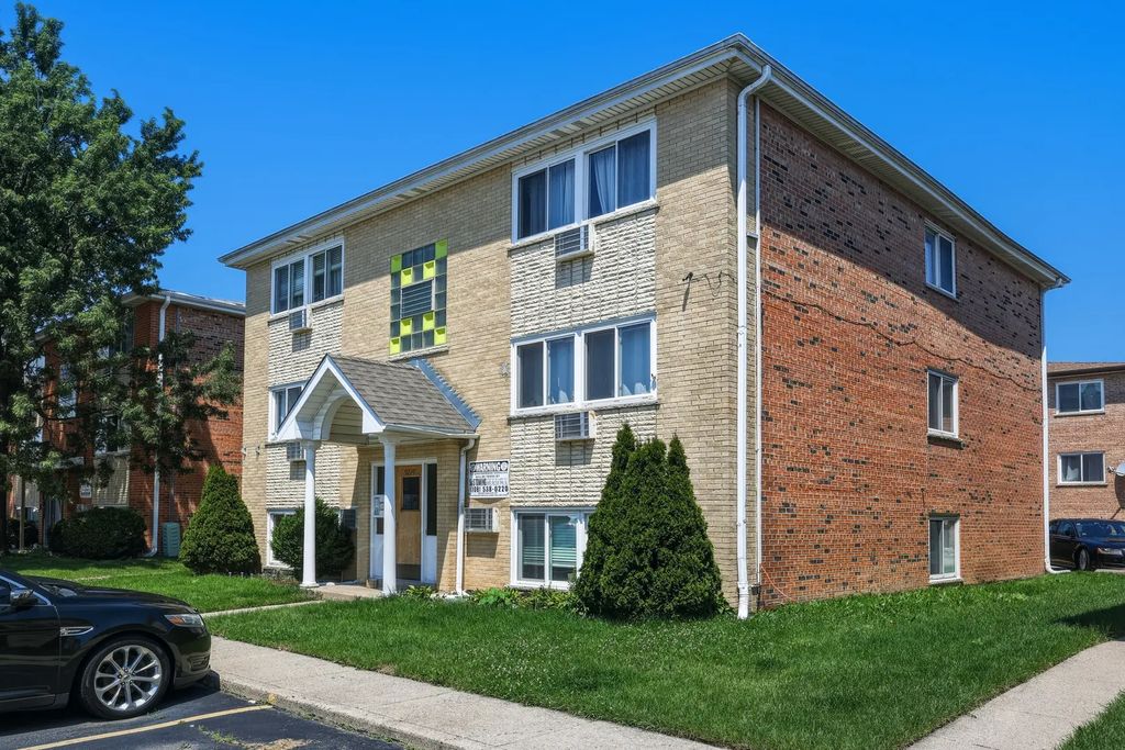 9220 S Sally Lane, Schiller Park