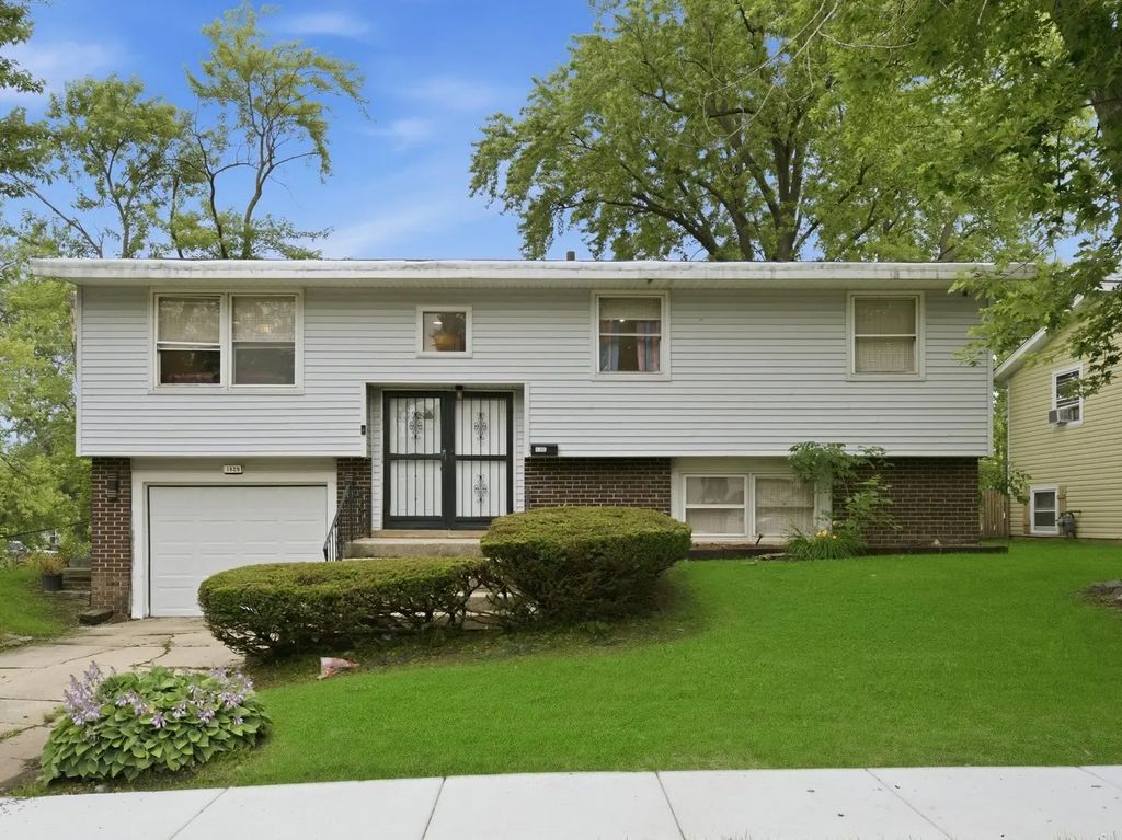 1829 217th Place, Sauk Village