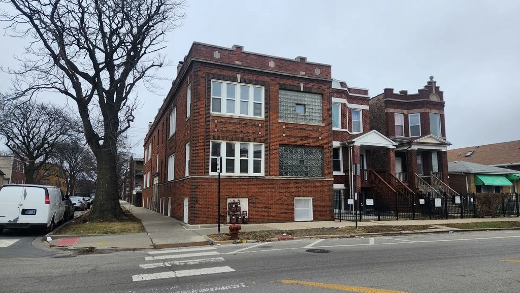 4355 W Le Moyne Street, Chicago