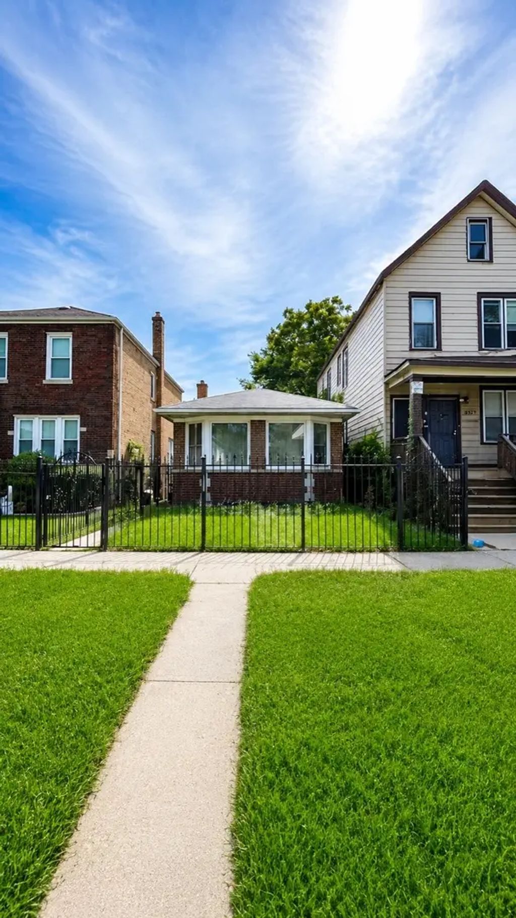 8635 S Burnham Avenue, Chicago