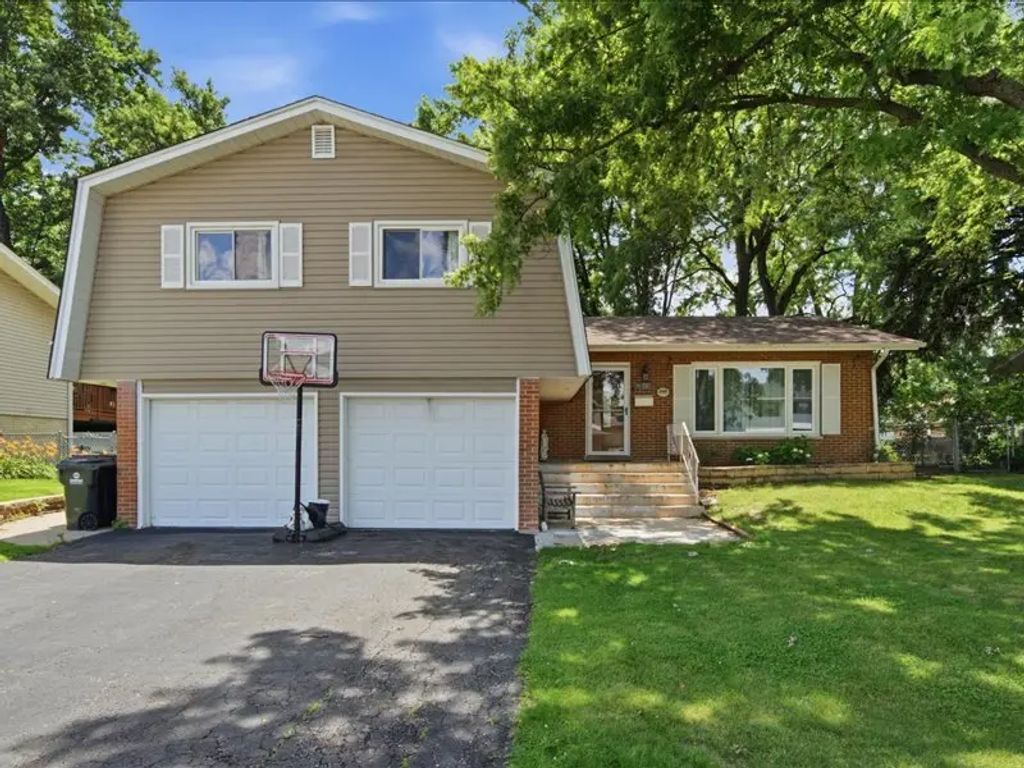6313 Arcadia Drive, Tinley Park