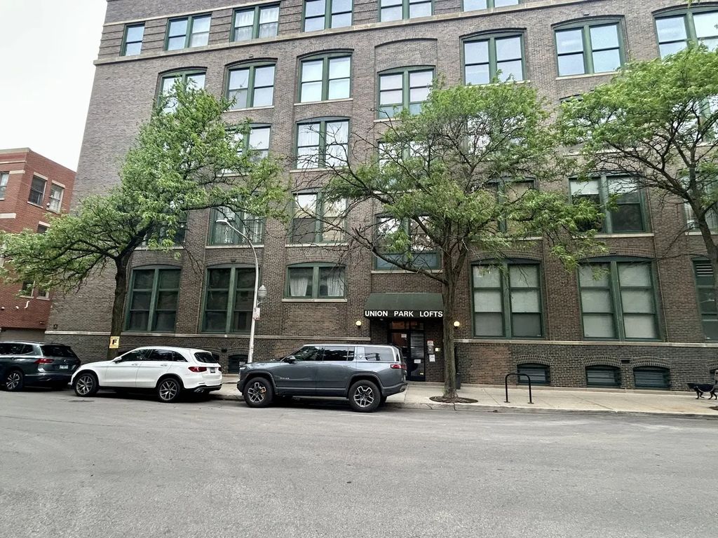 1327 W Washington Boulevard 2bc, Chicago