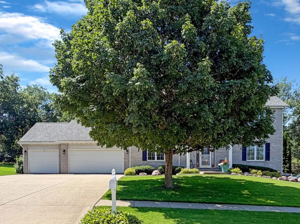 3005 Countryside Lane, Freeport