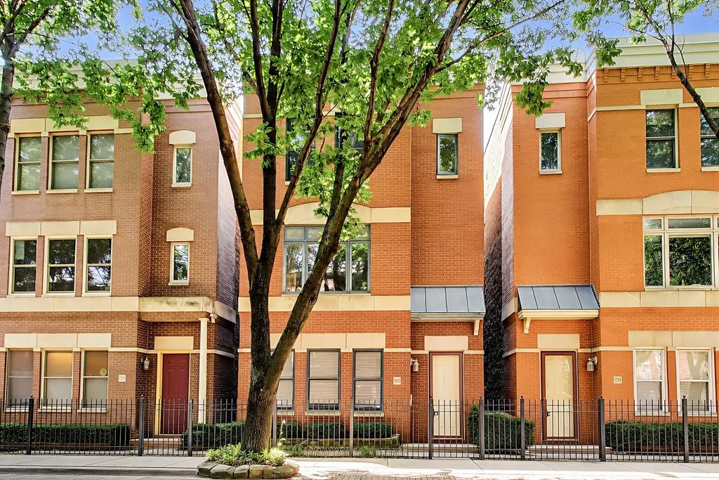 1355 W Fillmore Street B, Chicago, 60607
