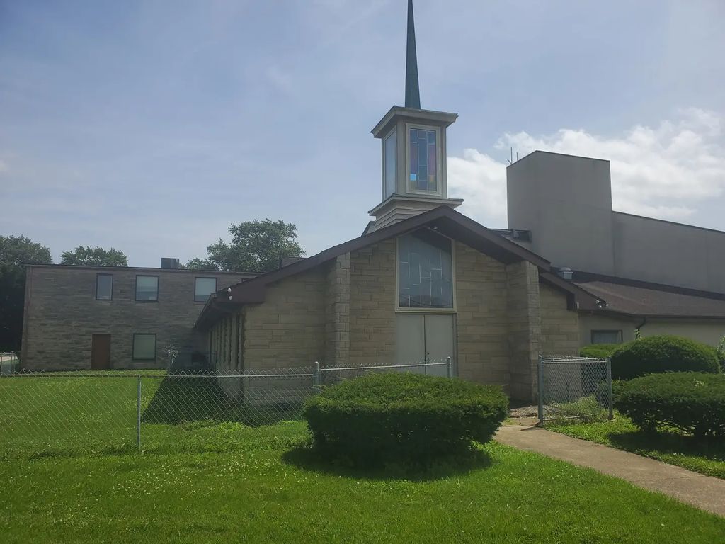 1601 W Bloomington Road, Champaign