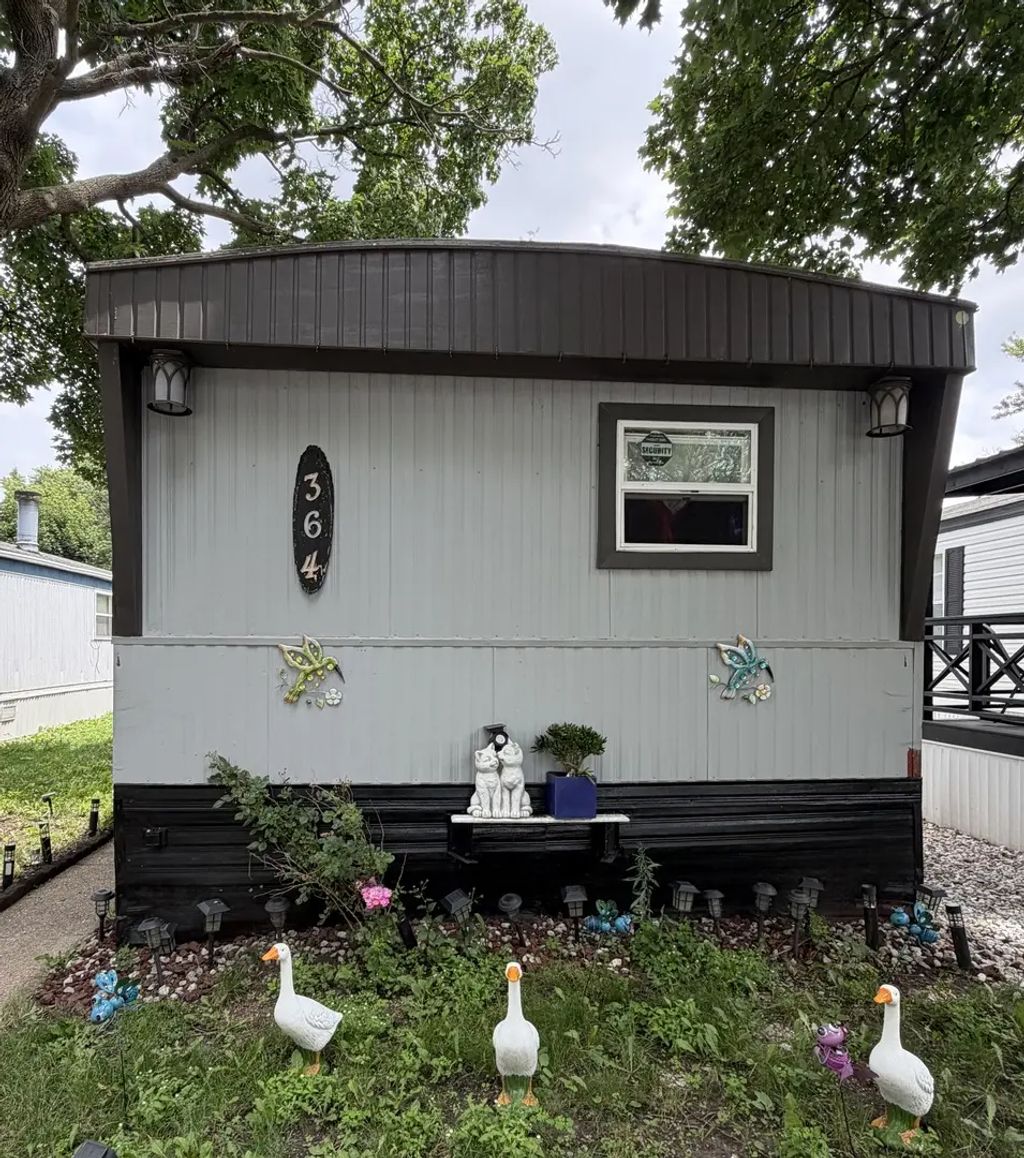 442 W Touhy Avenue 364, Des Plaines